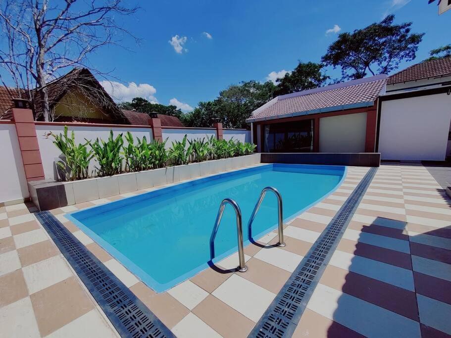 Auro-Villa 1237 With Private Zen Pool Alor Gajah Eksteriør bilde